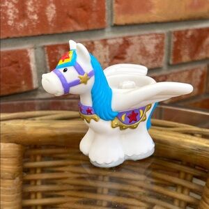 Fisher-Price Little People Pegasus Figure Lil’ Kingdom Castle 2005